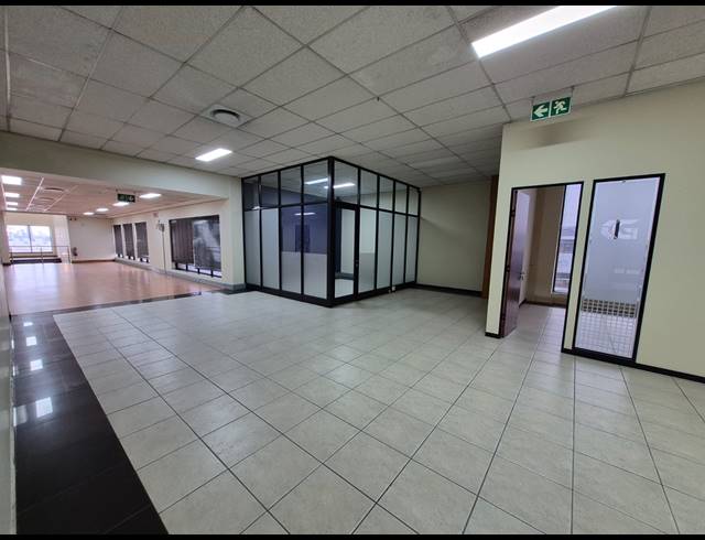 1,064M² OFFICE TO LET IN HERIOTDALE
